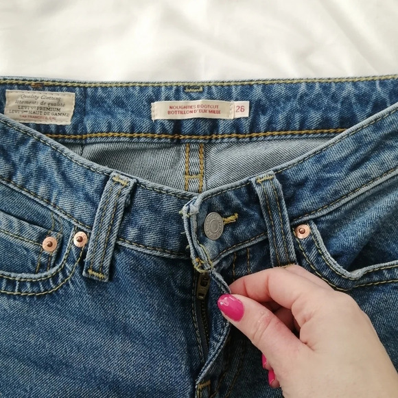 Levi's Noughties Bootcut Jeans Low Rise Rise Premium Denim 90s Y2K Size 26 (2) - Picture 11 of 16